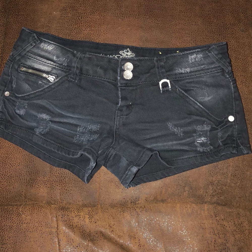 Black distressed shorts